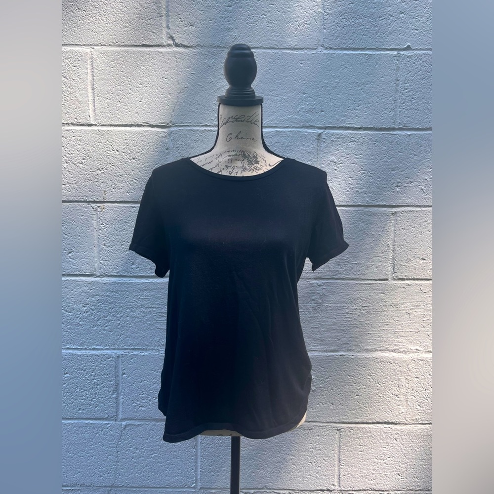 Black Old Navy T-Shirt